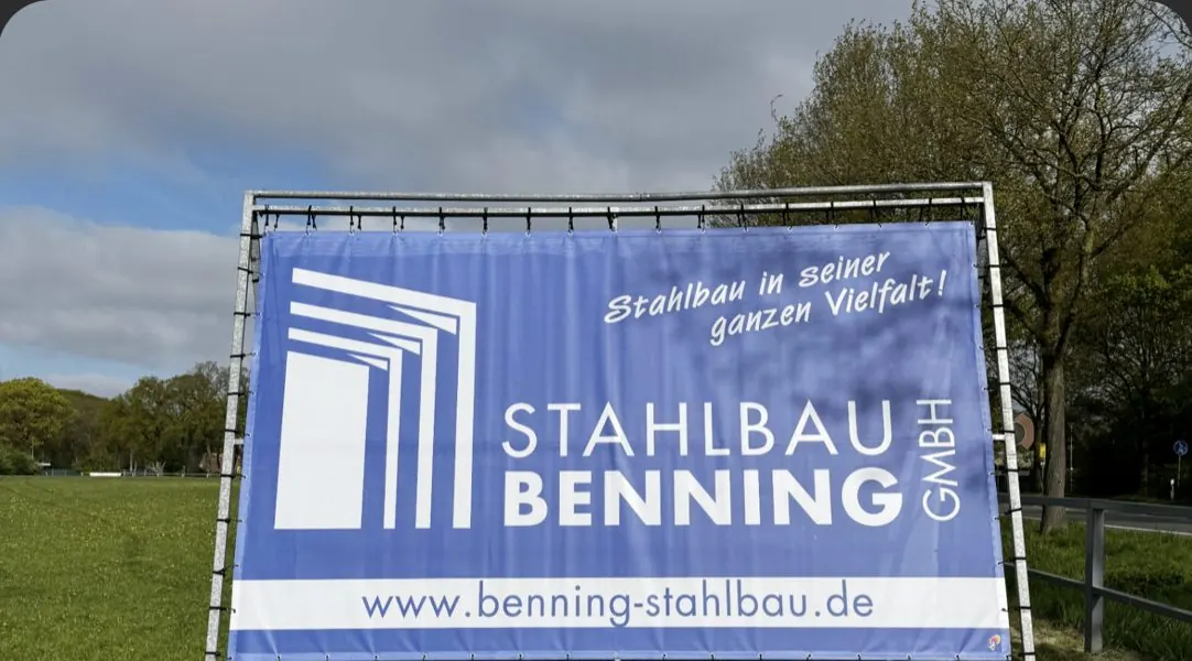 Stahlbau Benning Dreiecksbanner