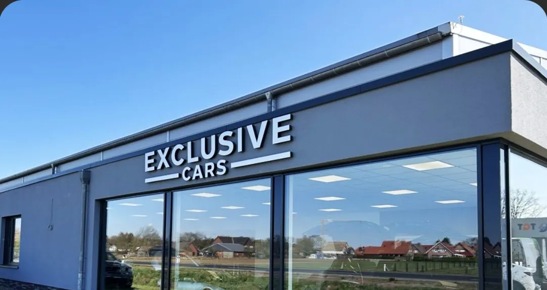 Exclusive Cars Fassadenbeschriftung